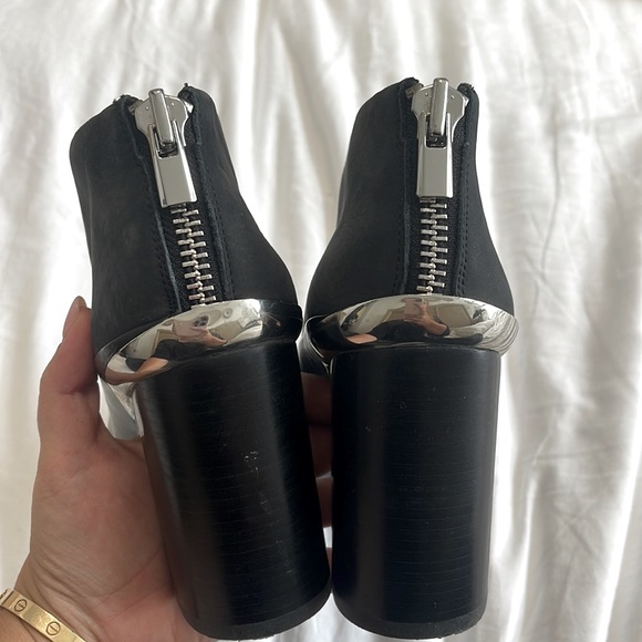 See By Chloe Black Leather Platform Booties with sliver details and back zip - Picture 4 of 5